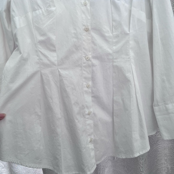 H&M taper-waisted long-sleeve button down - Picture 3 of 5